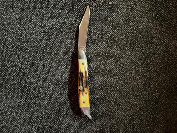 Case stag peanut with bail