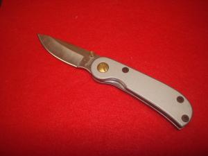 XL312 Tomahawk Brand Folding Knife w/Belt Clip New without box