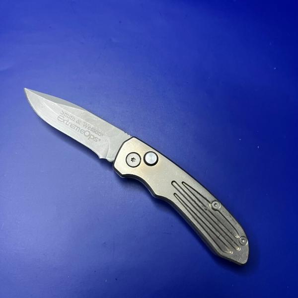 Smith & Wesson Extreme Ops Mini Tanto Automatic Knife Smith & Wesson Extreme Ops Mini Tanto Automatic Knife