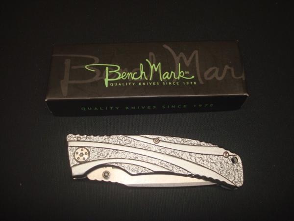 BENCHMARK BMK054 KNIFE NEW IN BOX BENCHMARK BMK054 KNIFE NEW IN BOX