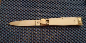 Vintage FES Rostfrei Lever Auto 7.5" White Pearlex