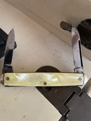 Imperial cracked ice 2 blade edc