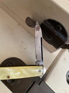 Imperial cracked ice 2 blade edc