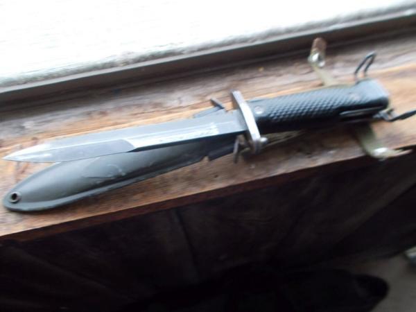 Imperial Military Knife Bayonet / Scabbard U.S. M581 Imperial Military Knife Bayonet / Scabbard U.S. M581
