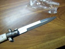 Vintage Italian 8 Incher Swivel Bolster Italy Inox Bayo. White Pearlex Looks UNUSED!