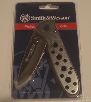 Smith and Wesson Extreme Ops Knife SWA13CP NEW OLD STOCK