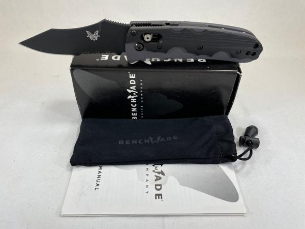 BENCHMADE USA 4200SBK Snody Design Black Axis Lock Auto Resistor w/ OMP BOX BENCHMADE USA 4200SBK Snody Design Black Axis Lock Auto Resistor w/ OMP BOX