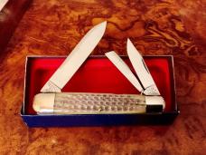 63091  Green Bone Split Back Cigar Whittler