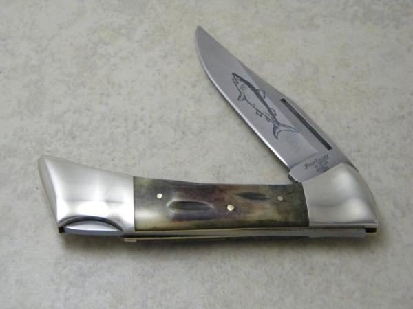 Frost Cutlery Surgical Steel Stag Lockback Knife Frost Cutlery Surgical Steel Stag Lockback Knife