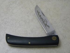 Case XX USA 10 Dot 2137 Black Sodbuster Jr Knife 