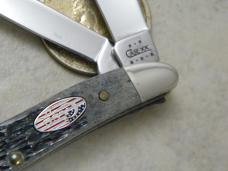 Case XX USA 8 Dot (2002) Black Bone 6220 Peanut Knife 
