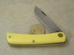 Case XX USA 2 Dot 3137 CV Yellow Sodbuster Knife 