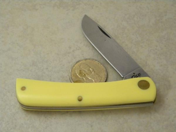 Case XX USA 2 Dot 3137 CV Yellow Sodbuster Knife Case XX USA 2 Dot 3137 CV Yellow Sodbuster Knife