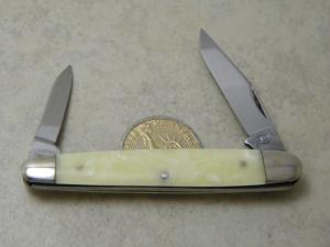 Queen Number 3 Imitation Pearl Sleeveboard Pen Knife c.1932-1955 