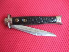 Colonial Shur-Snap Bow Tie Fish Tail Prov. U.S.A. Switchblade Knife