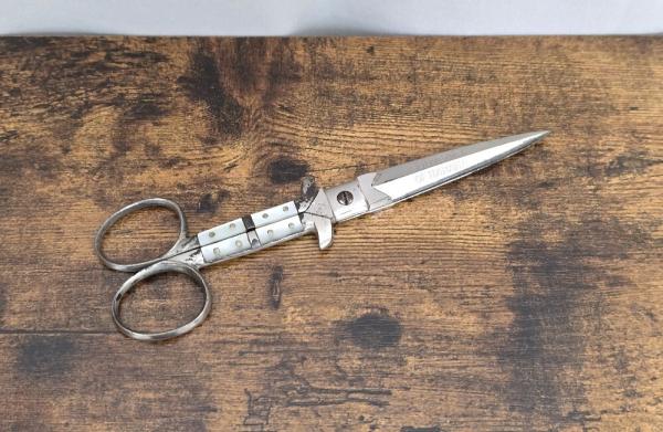 VTG *RARE* DIOGENES 'SOUVENIR OF HABANA' PROSTITUTE'S DAGGER STILETTO KNIFE / SCISSORS VTG *RARE* DIOGENES 'SOUVENIR OF HABANA' PROSTITUTE'S DAGGER STILETTO KNIFE / SCISSORS