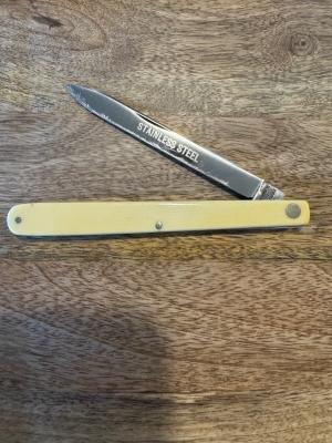 Schrade Walden Melon Tester