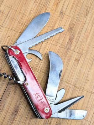 PASTOR ALEMAN Camp Knife 