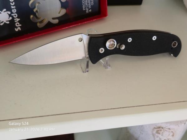 SPYDERCO Autonomy 2 RARE SPYDERCO Autonomy 2 RARE