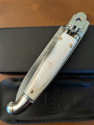 NIB AGA Campolin Old Style 21cm - 8" Birdbeak leverlock in Blonde Brazilian Horn 