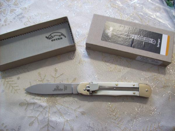 Hubertus Knife Solingen, Germany Large Size 11 White Bone Spear-Point UNUSED NIB Hubertus Knife Solingen, Germany Large Size 11 White Bone Spear-Point UNUSED NIB