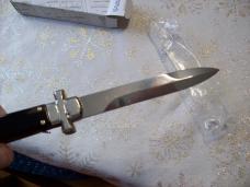 A. G. A. Campolin Maniago, Italy Maltese Cross Bayonet 9 Incher Lockback W/Brazilian Horn UNUSED!