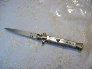 Vintage Italian 9 Incher Swivel Bolster Flat Ground Made Italy Gray Acrylic swirl Looks UNUSED!