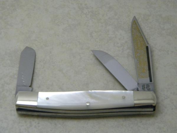 Fight'n Rooster Germany Pearl "The Captain's Rooster" Stockman Knife 