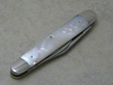 Case XX Stainless USA 2 Dot 1978 Pearl 82079 1/2 Sleeveboard Pen Knife