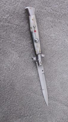 New Renzo Beltrame 9" Brazilian horn Italian Stiletto
