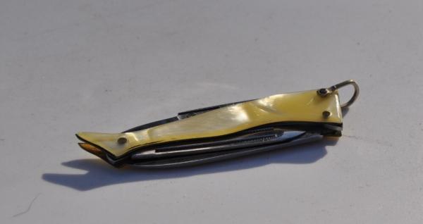 Leg Knife CEM Maniago Italy 1950s Factory Mint Pearl Celluloid 3 Functions Bail Mirror Polished Leg Knife CEM Maniago Italy 1950s Factory Mint Pearl Celluloid 3 Functions Bail Mirror Polished