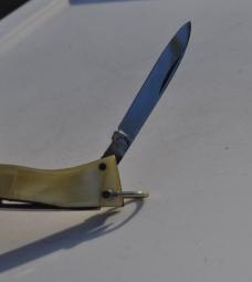 Leg Knife CEM Maniago Italy 1950s Factory Mint Pearl Celluloid 3 Functions Bail Mirror Polished 