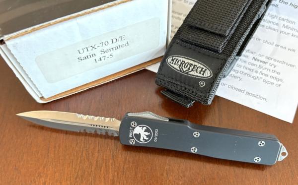 Microtech UTX-70 OTF Knife, Flat Body 01/2013, Dagger Blade, Unused Microtech UTX-70 OTF Knife, Flat Body 01/2013, Dagger Blade, Unused