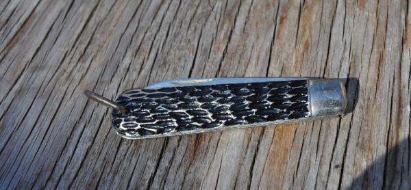 Boy's Knife Jigged Metal Handle IK Co, USA Imperial Bail 1/2 Stop Little Use Tight Loud Bite YouSnap Boy's Knife Jigged Metal Handle IK Co, USA Imperial Bail 1/2 Stop Little Use Tight Loud Bite YouSnap
