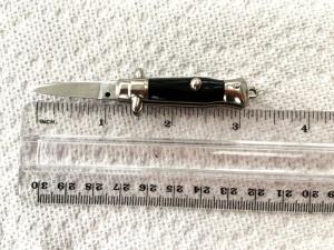 Bambi Mini Stiletto 3" with ITALY tang stamp.