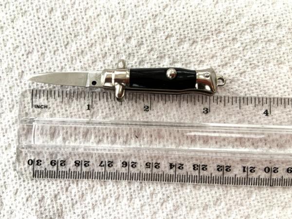 Bambi Mini Stiletto 3" with ITALY tang stamp.
