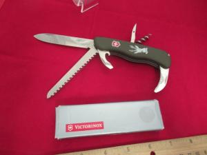 Victorinox  Hunter Model # 0.8873.4