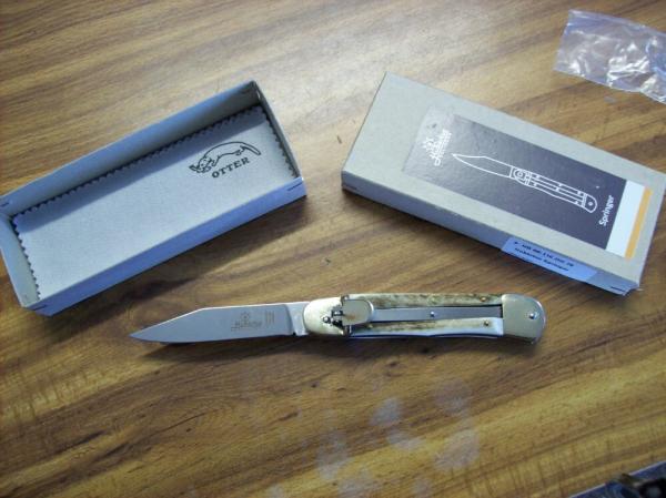 Hubertus Knife Solingen, Germany Size 10 Medium Clip-Point Genuine Stag/Antler NIB Hubertus Knife Solingen, Germany Size 10 Medium Clip-Point Genuine Stag/Antler NIB