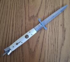 9" White Rizzuto Estileto Milano Excellent!