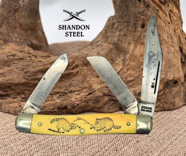 SCHRADE SCRIMSHAW 1980 CARBON STEEL RACCOONS STOCKMAN KNIFE U.S.A. SC505 (127) SCHRADE SCRIMSHAW 1980 CARBON STEEL RACCOONS STOCKMAN KNIFE U.S.A. SC505 (127)