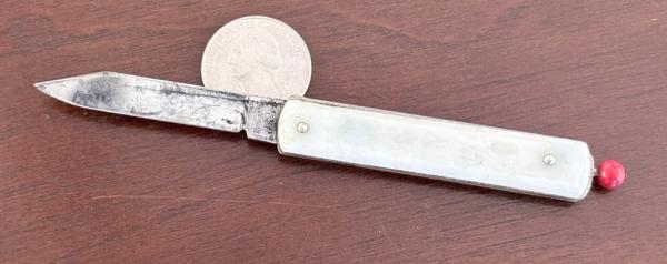 Remington Pull Ball Switchblade Knife, Cream Color Scale, Used Remington Pull Ball Switchblade Knife, Cream Color Scale, Used