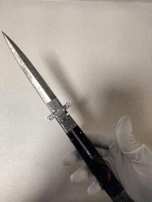 13 inch Damascus Bat Wing Swinguard 