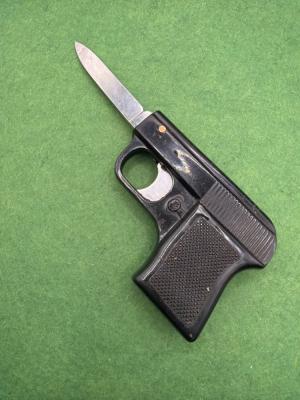 Vintage gun switchblade