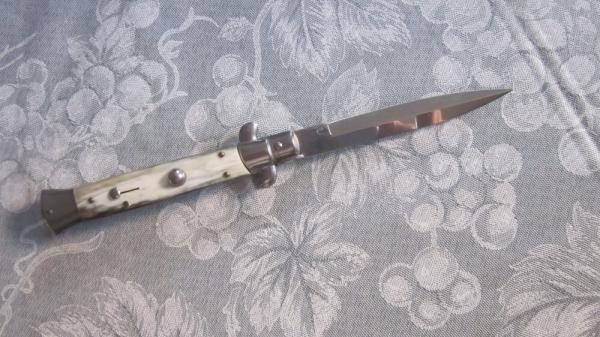 New Frank Beltrame 9" light horn Italian Stiletto New Frank Beltrame 9" light horn Italian Stiletto