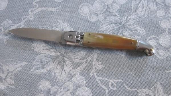 New Vintage 8" light horn Birdshead leverlock Stiletto New Vintage 8" light horn Birdshead leverlock Stiletto