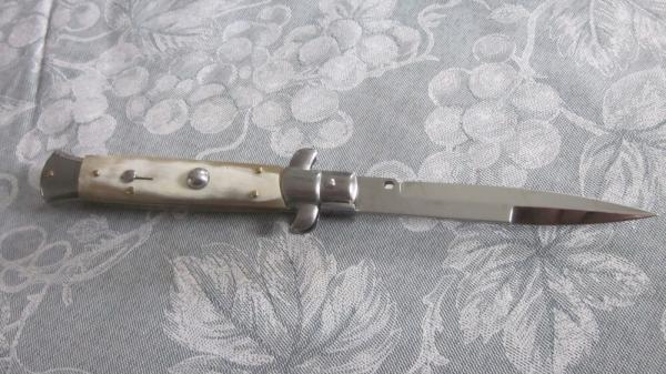 New Frank Beltrame 9" light horn Italian Stiletto New Frank Beltrame 9" light horn Italian Stiletto