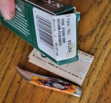 Case XX USA Tiny Toothpick Autumn Peach Seed Jigged Bone, 5 dot (2000)