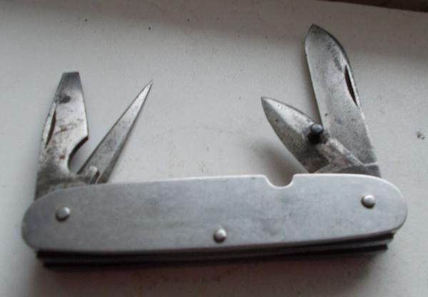 Case Tested M445R Metal Frame Knife Case Tested M445R Metal Frame Knife