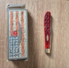 4 1/8"Case XX USA Red Bone R61048 SS  Slimline Trapper Farmers Jack Knife. 1985 