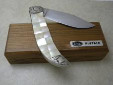 Case XX USA Shaw Leibowitz Pearl Buffalo Clasp Knife in Wooden Box